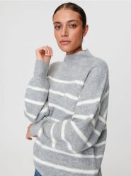 Sweter w paski - szary. Szare swetry nierozpinane damskie Sinsay, l, bez wzorów, z włókna, bez kołnierzyka, bez ramiączek. Za 69.99 zł.
