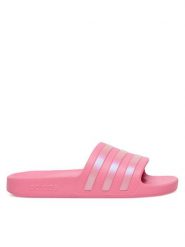 Adidas Klapki ADILETTE AQUA IF6071 Różowy. Czerwone klapki damskie Adidas, bez wzorów, z syntetyku, bez obcasa, bez zapięcia. Za 109.99 zł.