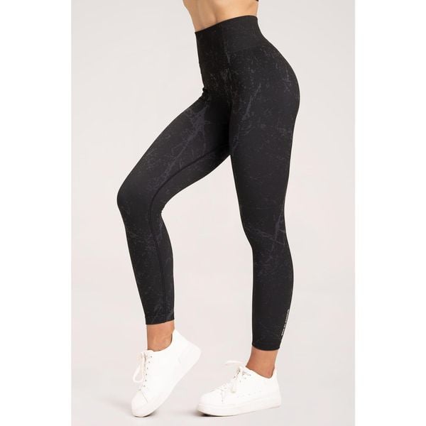 Legginsy fitness damskie Gym Glamour marble. Czarne legginsy damskie GYM GLAMOUR, bez wzorów. Za 159.99 zł.