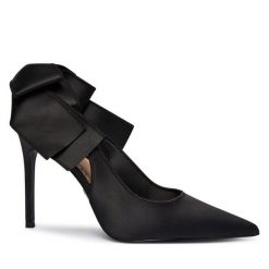 Szpilki Steve Madden. Czarne szpilki damskie Steve Madden, bez wzorów, bez obcasa, na szpilce, bez zapięcia. Za 559.99 zł.