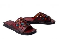 Artiker Relaks 58C1005 dark brown, klapki damskie. Brązowe klapki damskie Artiker Relaks, na lato, bez wzorów, ze skóry, bez obcasa, bez zapięcia. Za 274.90 zł.