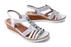 RIEKER REMONTE R6264-80 white combination, sandały damskie. Szare sandały damskie Rieker Remonte, bez wzorów, bez obcasa, na koturnie, bez zapięcia. Za 271.92 zł.