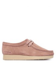 Clarks Półbuty Wallabee Lite. 26328429 Różowy. Czerwone półbuty damskie Clarks, bez wzorów, ze skóry, bez obcasa, na płaskiej podeszwie, bez zapięcia. Za 429.99 zł.