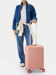 Reebok Walizka kabinowa CEO-RBK-WAL-011-S Różowy. Czerwone walizki damskie Reebok, bez wzorów, z tworzywa sztucznego. Za 259.99 zł.