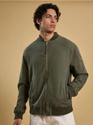 Kurtka bomberka z wiskozy - zielony. Zielone kurtki męskie Sinsay, l, bez wzorów, z wiskozy, bez kaptura. Za 99.99 zł.