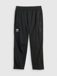 4F Spodnie casual joggery męskie - czarne XL. Czarne spodnie materiałowe męskie 4F, bez wzorów, z tkaniny. Za 249.99 zł.
