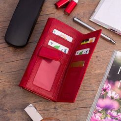 Portfel skórzany damski lakierowany duży na suwak czerwony RFiD Alessandro 70-69. Czerwone portfele damskie z lakierowanej skóry. Za 129.99 zł.