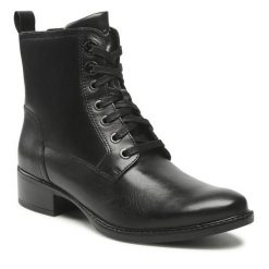 Trzewiki Lasocki. Czarne botki damskie Lasocki, bez wzorów, bez obcasa, na płaskiej podeszwie, bez zapięcia. Za 189.99 zł.