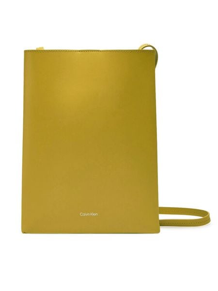 Calvin Klein Torebka Line Ns Crossbody Lth Bag LV04F3005G Zielony. Zielone listonoszki damskie Calvin Klein, bez wzorów, ze skóry, bez dodatków. Za 649.99 zł.