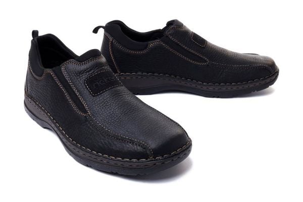 RIEKER 05363-00 black, półbuty/mokasyny męskie. Czarne półbuty męskie Rieker, bez wzorów, bez obcasa, bez zapięcia. Za 299.93 zł.