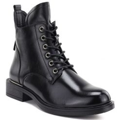 Botki damskie workery ocieplane czarne Vinceza 58677. Czarne botki damskie VINCEZA, bez wzorów, ze skóry ekologicznej, eleganckie, bez obcasa, bez zapięcia. Za 159.99 zł.