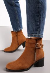 Brązowe Botki na Niskim Słupku z Ozdobną Klamerką Nyxara. Brązowe botki damskie Renee, bez wzorów, bez obcasa, na obcasie, bez zapięcia. Za 129.99 zł.