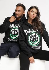 Czarna Bluza z Nadrukiem i Kapturem Caladara. Czarne bluzy męskie Born2be, m, bez wzorów, z dzianiny, z kapturem. Za 39.99 zł.