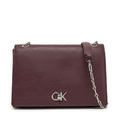 Torebka Calvin Klein. Czerwone torebki do ręki damskie Calvin Klein, bez wzorów, bez dodatków. Za 359.99 zł.