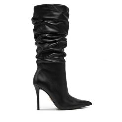Kozaki Steve Madden. Czarne kozaki damskie Steve Madden, bez wzorów, bez obcasa, na szpilce, bez zapięcia. Za 669.99 zł.