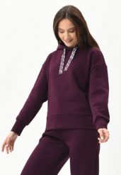 Bluza z kapturem B-ROSI. Czerwone bluzy damskie Volcano, s, bez wzorów, z bawełny, klasyczne, bez ramiączek, z kapturem. Za 169.99 zł.