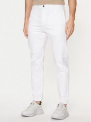 HUGO Chinosy 50530886 Biały Slim Fit. Białe eleganckie spodnie męskie Hugo, bez wzorów, z bawełny. Za 279.99 zł.
