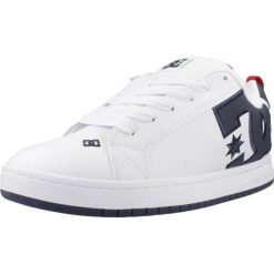 Kapcie DC COURT GRAFFIK M Biały. Białe buty zimowe męskie DC Shoes, bez wzorów, ze skóry, bez obcasa, bez zapięcia. W wyprzedaży za 272.75 zł.