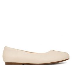 Baleriny Clarks. Balerinki damskie Clarks, bez wzorów, bez obcasa, bez zapięcia. Za 389.99 zł.