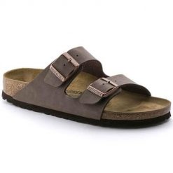 Klapki damskie Birkenstock Arizona. Brązowe klapki damskie Birkenstock, bez wzorów, z gumy, sportowe, bez obcasa, bez zapięcia. Za 339.00 zł.