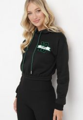 Czarna Bluza o Krótkim Fasonie z Kapturem i Ściągaczami oraz Nadrukiem Varel. Czarne bluzy damskie Born2be, l, bez wzorów, casualowe, bez ramiączek, z kapturem. Za 34.99 zł.