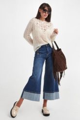 Jeansy damskie TWINSET. Jeansy damskie Twinset Milano, bez wzorów, z jeansu. W wyprzedaży za 927.20 zł.