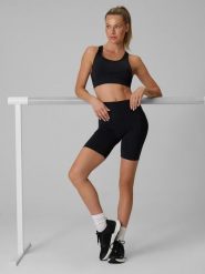 4F Legginsy kolarki treningowe damskie - czarne XS. Czarne legginsy damskie 4F, s, bez wzorów, z dzianiny, z podwyższonym stanem, krótkie, na fitness i siłownię. Za 99.99 zł.