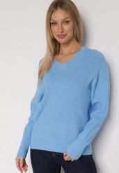 Niebieski Sweter z Domieszką Kaszmiru z Dekoltem w Serek Feralaine. Niebieskie swetry nierozpinane damskie Born2be, bez wzorów, z jeansu, eleganckie, bez kołnierzyka, bez ramiączek. Za 104.99 zł.