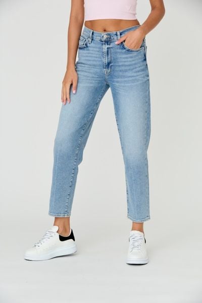 7 FOR ALL MANKIND Błękitne jeansy damskie MALIA LUXE VINTAGE MUST, Rozmiar 28. Niebieskie jeansy damskie 7 for all mankind, bez wzorów, z jeansu, vintage. W wyprzedaży za 408.99 zł.