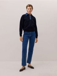 Sweter z kołnierzykiem - granatowy. Niebieskie swetry nierozpinane damskie Reserved, l, bez wzorów, z dzianiny, bez kołnierzyka, bez ramiączek. Za 219.99 zł.