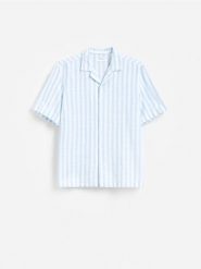Bawełniana koszula comfort fit - jasnoniebieski. Niebieskie koszule męskie Reserved, l, bez wzorów, z bawełny, bez kołnierzyka, bez ramiączek. Za 119.99 zł.