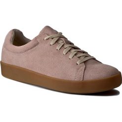 Tenisówki VAGABOND - Serena 4329-040-59 Milkshake. Czerwone trampki i tenisówki damskie Vagabond, bez wzorów, z gumy, bez zapięcia. W wyprzedaży za 289.00 zł.