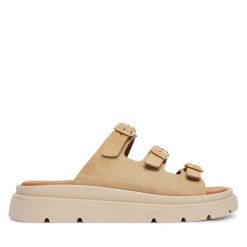 Klapki Tamaris. Brązowe klapki damskie Tamaris, bez wzorów, bez obcasa, bez zapięcia. Za 369.99 zł.