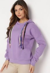 Jasnofioletowa Bluza z Kapturem i Ozdobnymi Sznurkami Cebele. Fioletowe bluzy damskie Born2be, z aplikacjami, z bawełny, casualowe, bez ramiączek, z kapturem. Za 99.99 zł.