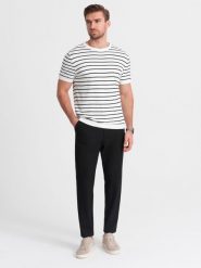 Męskie spodnie chino z gumką w pasie SLIM FIT - czarne V3 - Rozmiar: L. Czarne eleganckie spodnie męskie Ombre Clothing, bez wzorów, z elastanu, casualowe. W wyprzedaży za 179.99 zł.