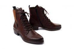 RIEKER Y0800-24 brown, trzewiki damskie. Brązowe botki damskie Rieker, na zimę, bez wzorów, bez obcasa, na obcasie, bez zapięcia. Za 389.90 zł.