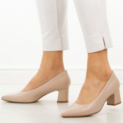 Różowe krem czółenka damskie na obcasie Sergio Leone Pb413. Czerwone czółenka damskie Sergio Leone, na jesień, bez wzorów, ze skóry, biznesowe, bez obcasa, na obcasie, bez zapięcia. Za 169.00 zł.